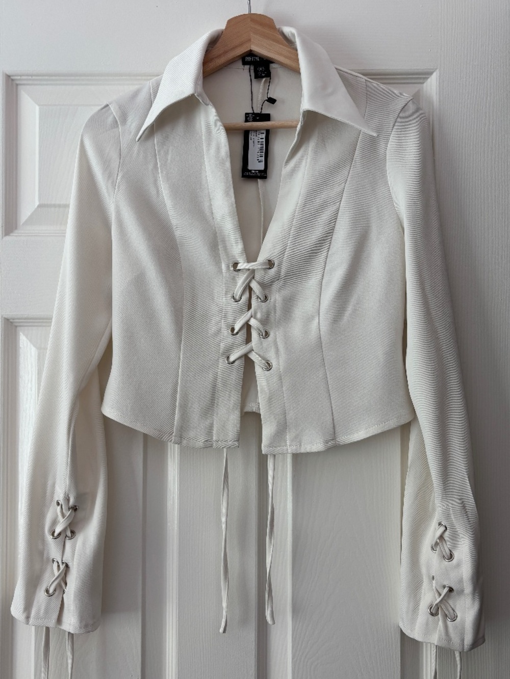 PrettyLittleThing Lace Up Corset Top - Off White Size 4 - Picture 2 of 8